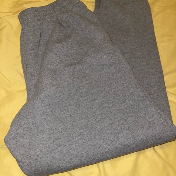 Fruit of the Loom Joggers - Picture 4 of 6